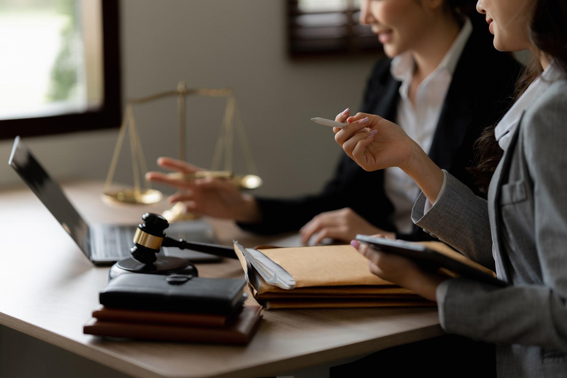 abogados funcionarios interinos